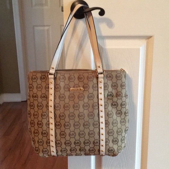 MICHAEL KORS STUDDED HANDBAG - Picture 7 of 7